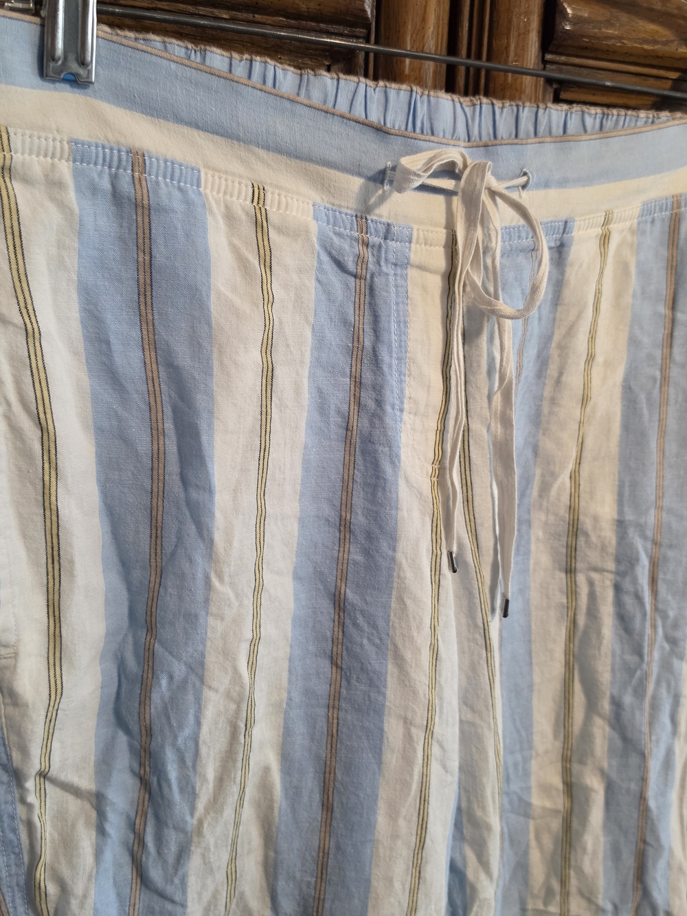 Tommy Bahama blue striped pants 100% Cotton Size 8